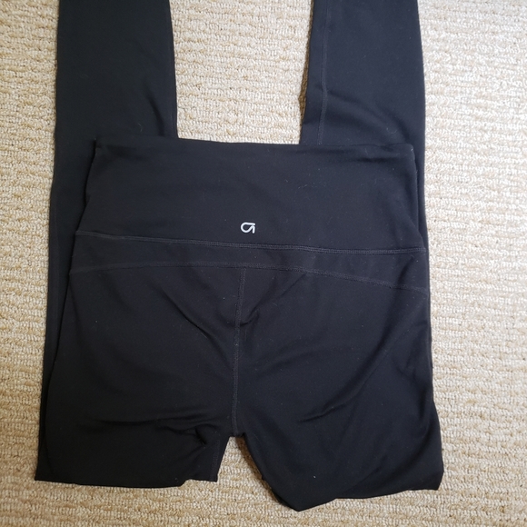 Tall Highrise Gapfit Leggings - Picture 2 of 4